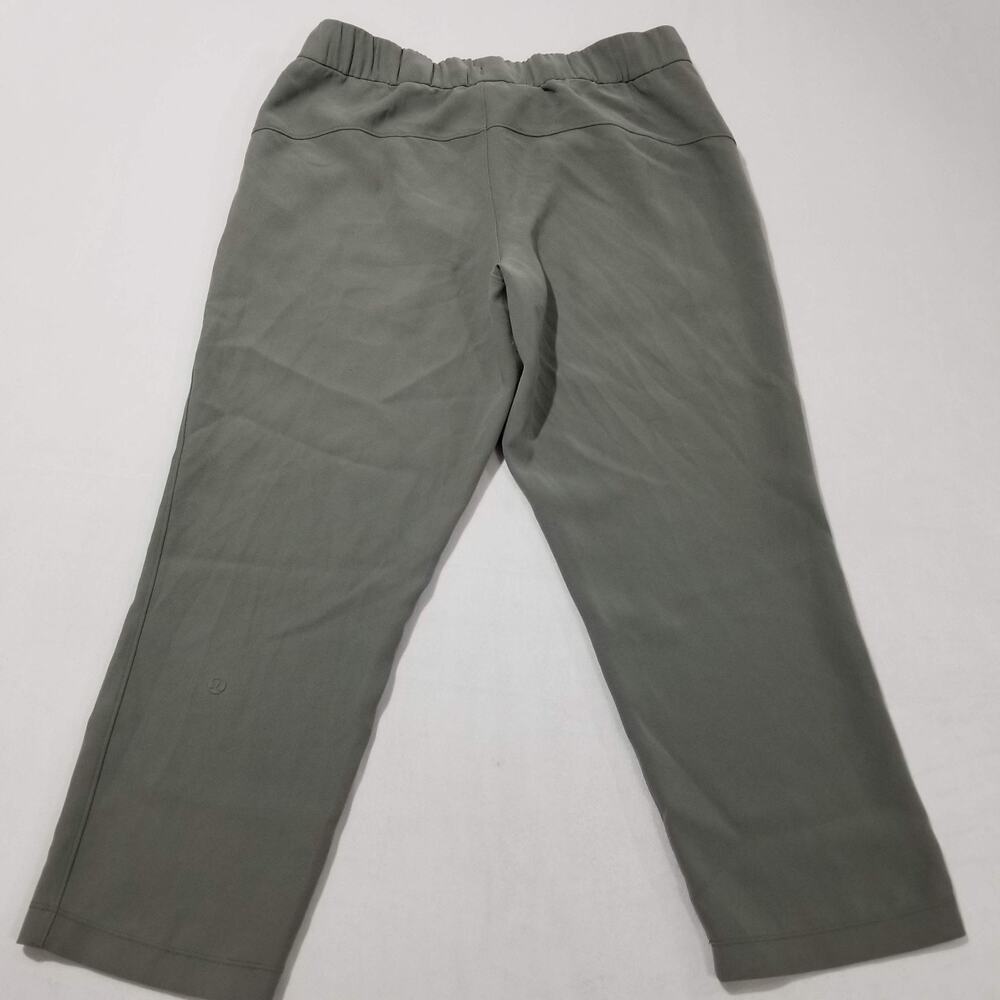 LULULEMON On The Fly Pant Women's Size 8 Grey Sage Crop Travel Woven W6AVMS - Picture 2 of 13